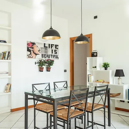 Stazione - Ariel - Luminoso Con Terrazzo Fino A 6 Posti Letto Apartament